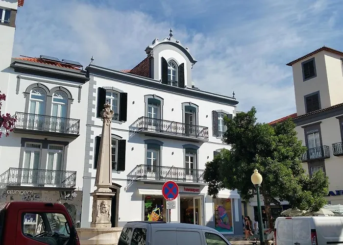 Edificio Charles 202