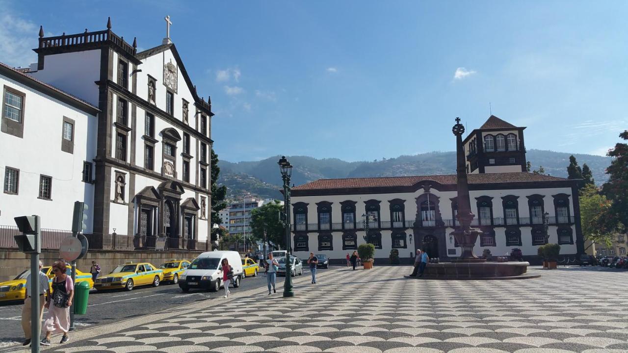 Edificio Charles 202 * Funchal (Madeira)
